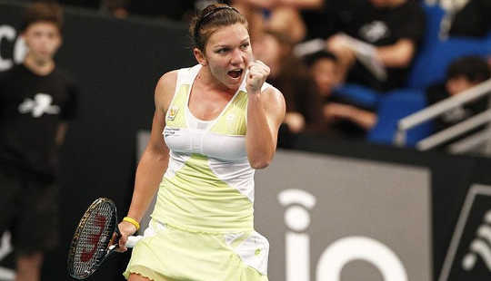 Simona Halep at Open GDF Suez in 2010, after her breast reduction surgery. Romain Dauphin-Meunier, CC BY